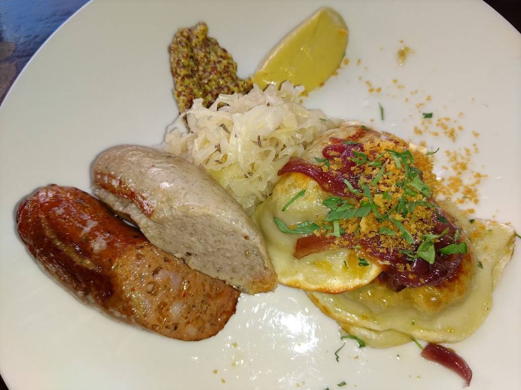 J Betskis | restaurant | 10 W Franklin St #120, Raleigh, NC 27604, USA | 9198337999 OR +1 919-833-7999