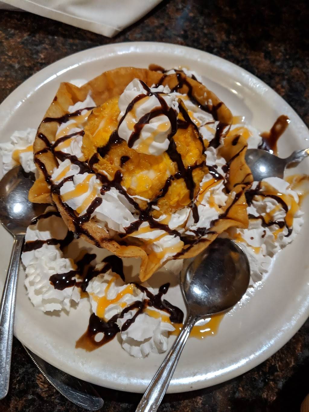 Casa Tequila | restaurant | 3461 High Rd, Hartford, WI 53027, USA | 2626739999 OR +1 262-673-9999