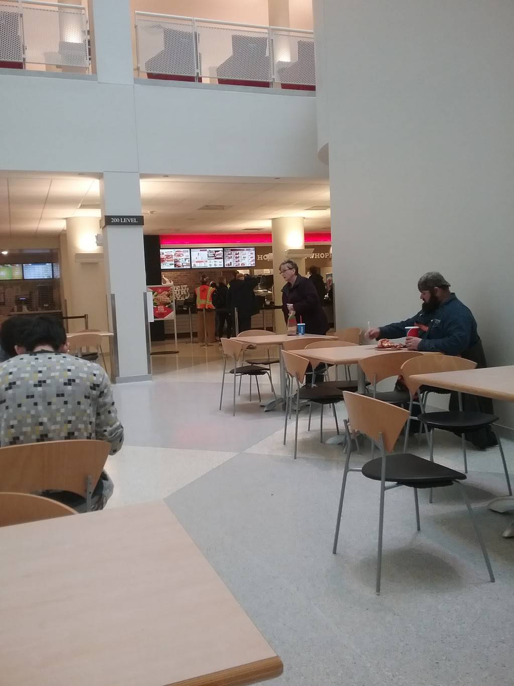 Burger King | restaurant | 2701 Bearcat Way, Cincinnati, OH 45221, USA | 5135562522 OR +1 513-556-2522