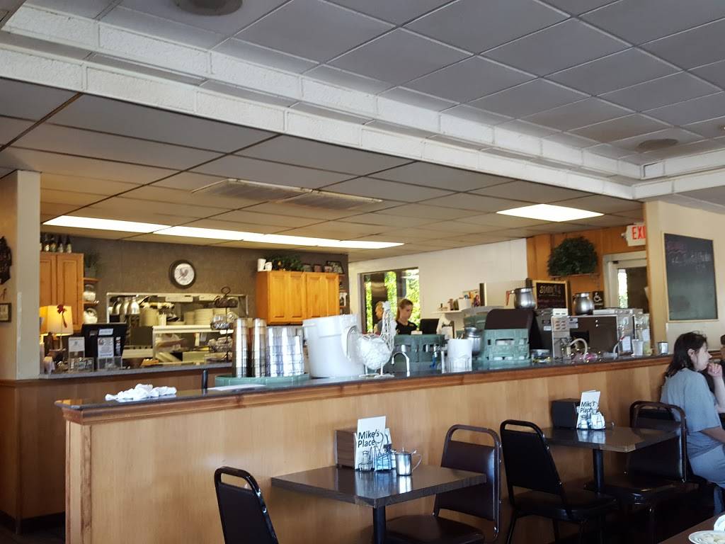 Mikes Place Family Restaurant | restaurant | 2402 Jackson St, Oshkosh, WI 54901, USA | 9204260684 OR +1 920-426-0684