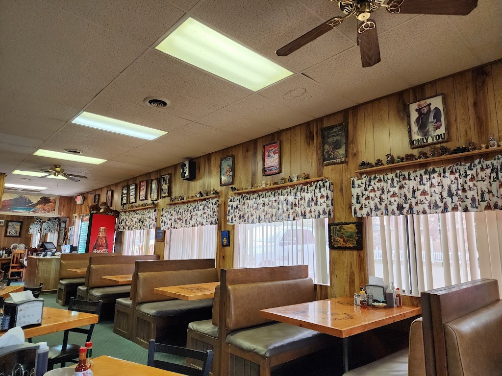 Smokey Bear Restaurant | restaurant | 310 Smokey Bear Blvd, Capitan, NM 88316, USA | 5753542257 OR +1 575-354-2257