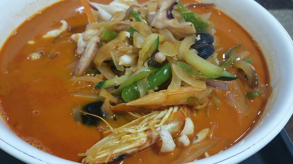 Songs Family Food Court | restaurant | 485 Great Neck Rd, Great Neck, NY 11021, USA | 5168534717 OR +1 516-853-4717