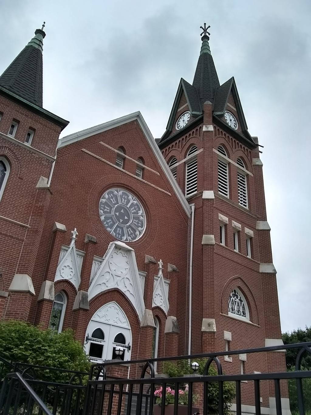 Kleemans Bar & Grill | restaurant | 116 5th Ave, New Glarus, WI 53574, USA | 6085275499 OR +1 608-527-5499