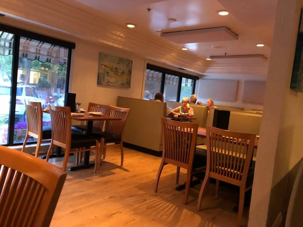 The Sandbar | restaurant | 2761 W Gulf Dr, Sanibel, FL 33957, USA | 2394720305 OR +1 239-472-0305