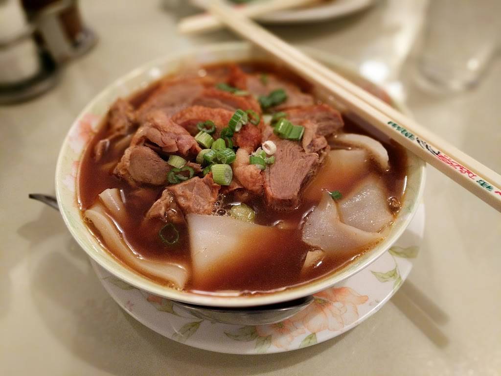 Thai Aree House | restaurant | 3592 N Milwaukee Ave, Chicago, IL 60641, USA | 7737256751 OR +1 773-725-6751