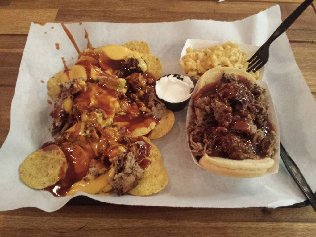 Holy Smokehouse BBQ | restaurant | 3055 Black Gap Rd, Chambersburg, PA 17202, USA | 7172611636 OR +1 717-261-1636