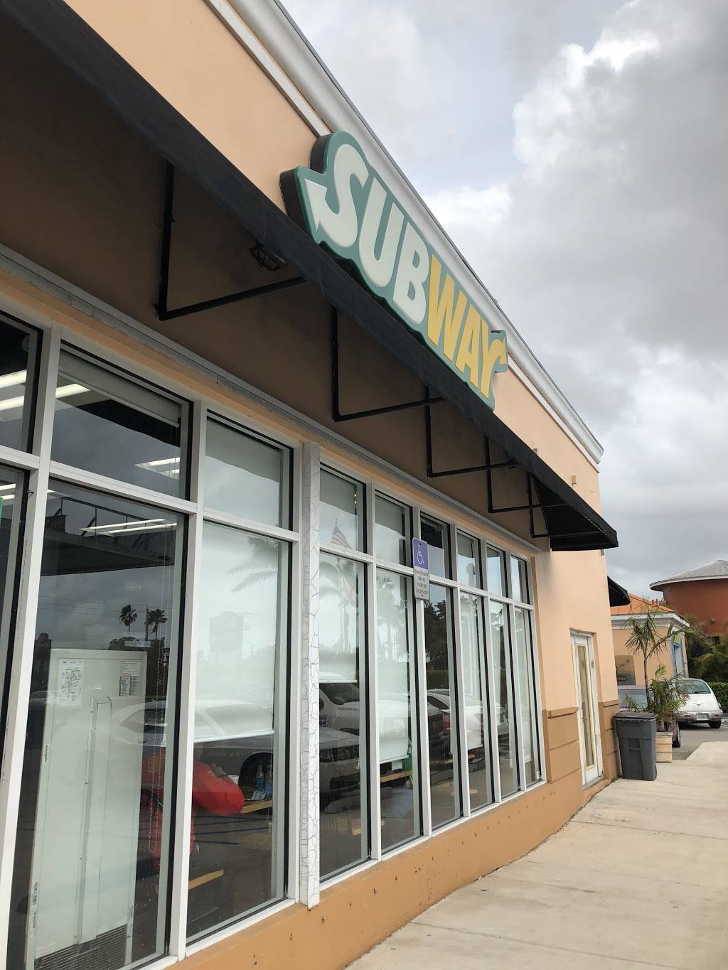 Subway | restaurant | 8695 NW 58th St, Miami, FL 33166, USA | 3055993695 OR +1 305-599-3695