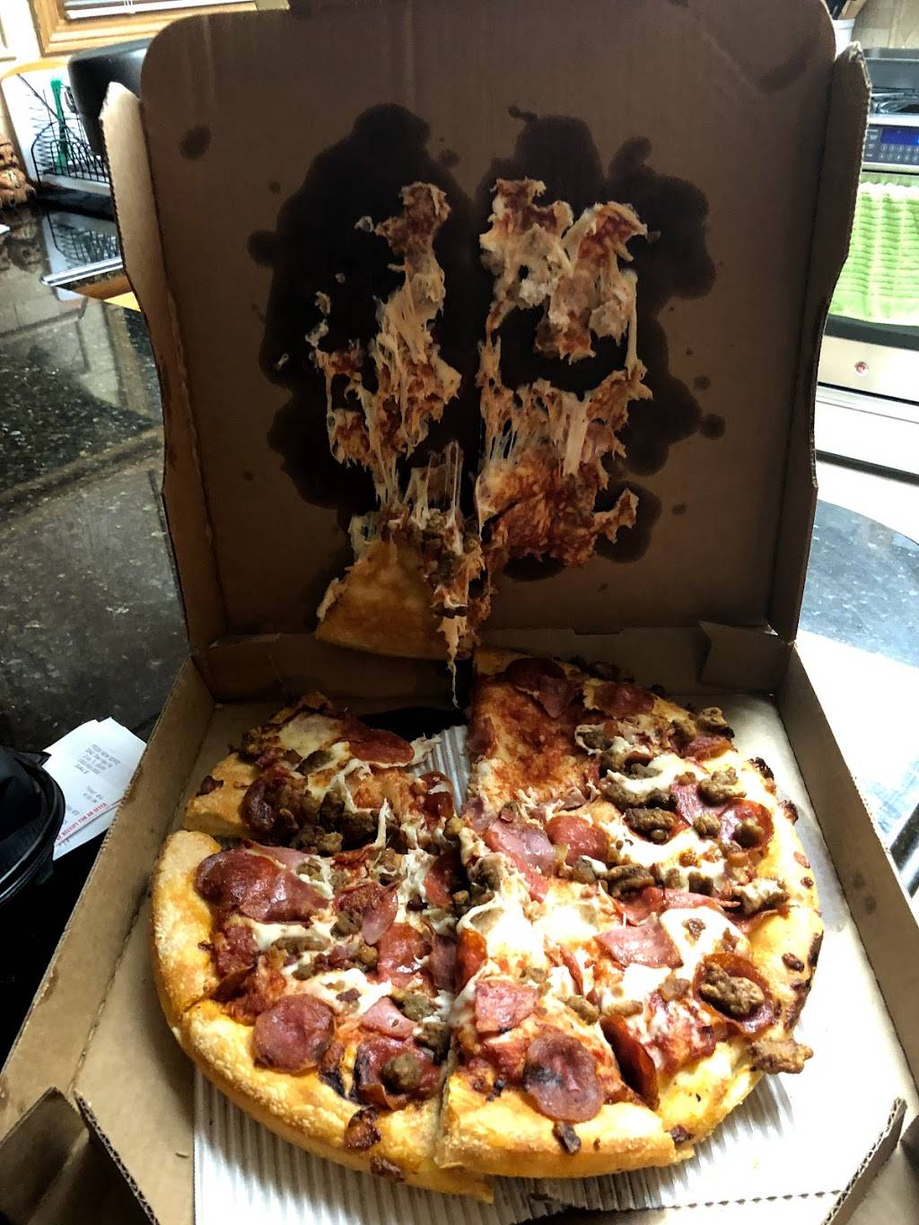 Pizza Hut | restaurant | 3242 Sheridan Rd, Zion, IL 60099, USA | 8477464868 OR +1 847-746-4868