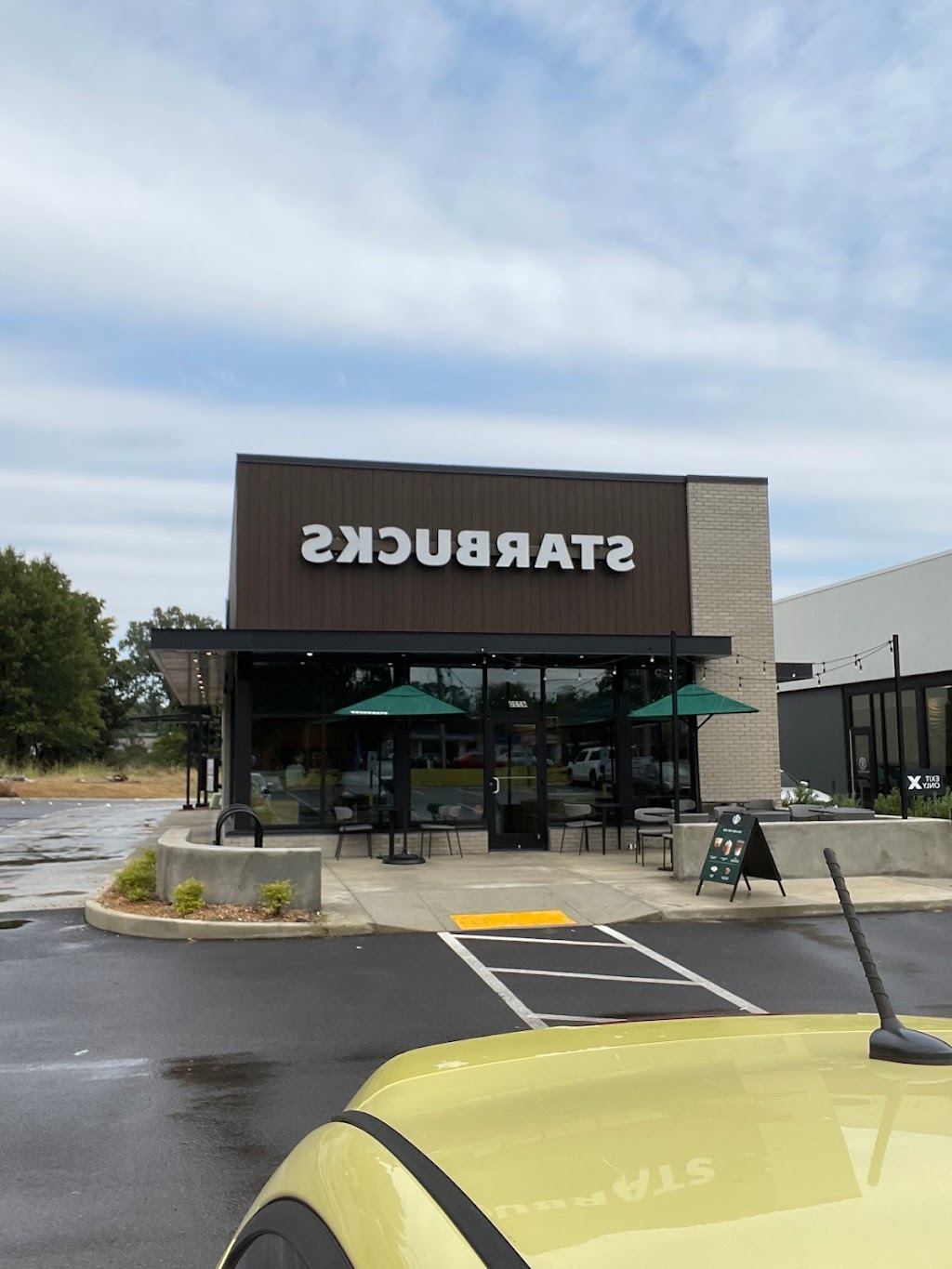 Starbucks | cafe | Summer and Avon, 4730 Summer Ave, Memphis, TN 38122, USA | 9015547400 OR +1 901-554-7400