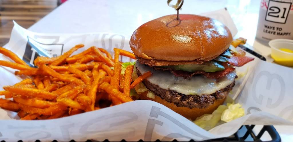 Burger 21 Kennesaw Marketplace | restaurant | 1300 Ernest W Barrett Pkwy NW #310, Kennesaw, GA 30144, USA | 6782938010 OR +1 678-293-8010