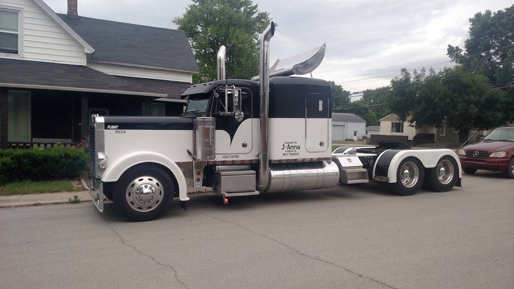 Kermits Food Shop | restaurant | 23 S Main St, Andrews, IN 46702, USA | 2607863644 OR +1 260-786-3644