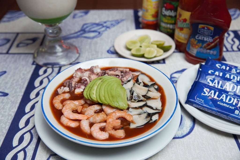 Surfos Restaurant & Snack Mexicano | restaurant | 4040 Gage Ave, Bell, CA 90201, USA | 3233889062 OR +1 323-388-9062