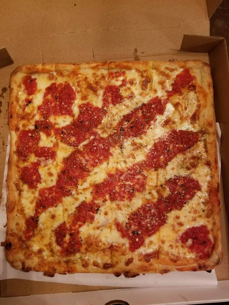 Vaccaros Pizza | restaurant | 88-02 Little Neck Pkwy, Queens, NY 11001, USA | 7183474143 OR +1 718-347-4143