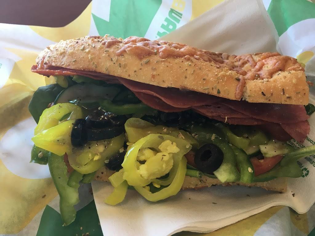 Subway | restaurant | 821 Eva St Suite M, Montgomery, TX 77356, USA | 9365978364 OR +1 936-597-8364
