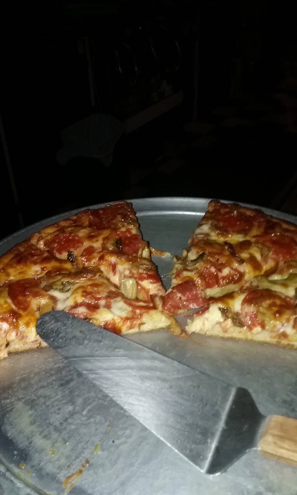 Shenanigans Pub | meal takeaway | 6263 W Houghton Lake Dr, Houghton Lake, MI 48629, USA | 9894223257 OR +1 989-422-3257