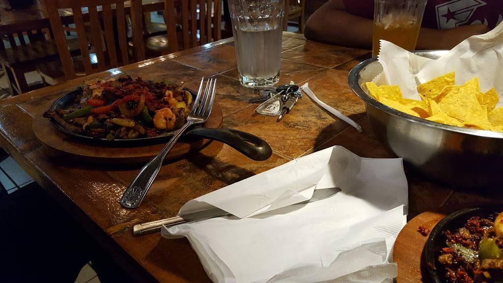 El Don Tequilas | restaurant | 6077 Fairburn Rd, Douglasville, GA 30134, USA | 6787153330 OR +1 678-715-3330