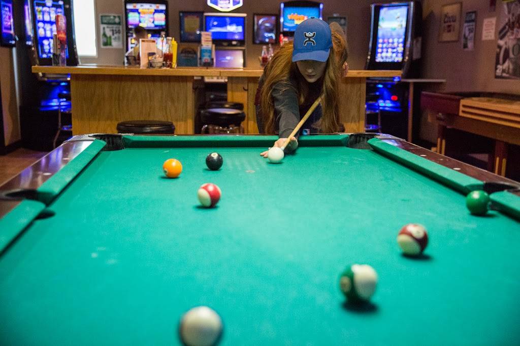 Marcola Roadhouse | restaurant | 92178 Marcola Rd, Marcola, OR 97454, USA | 5419332828 OR +1 541-933-2828