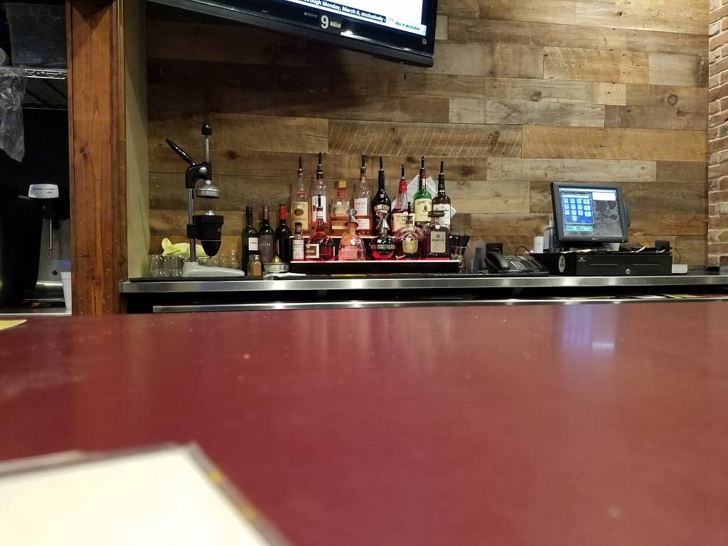 Buffalo Wing Factory | restaurant | 43761 Parkhurst Plaza #100, Ashburn, VA 20147, USA | 7037294200 OR +1 703-729-4200