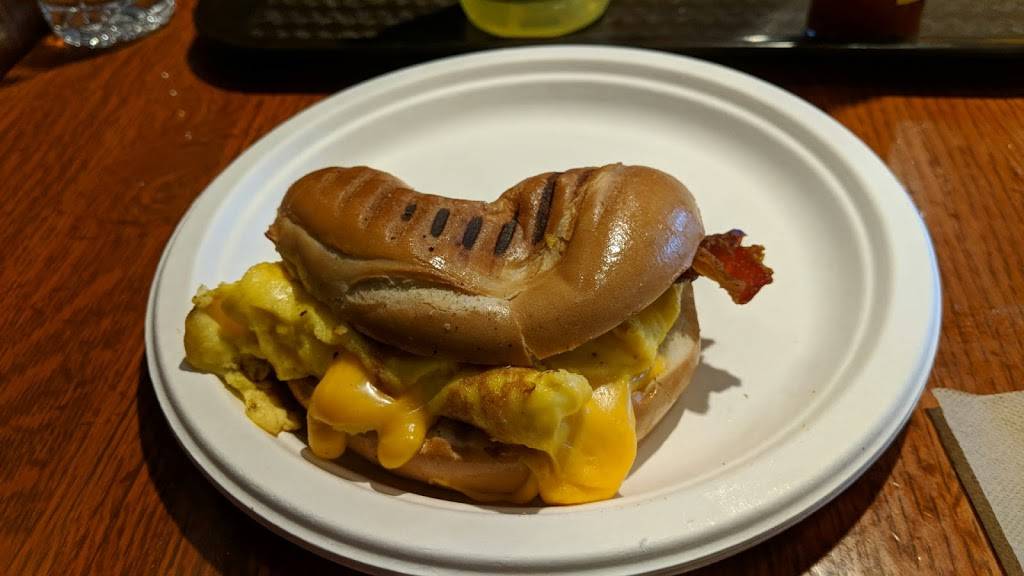 Berghoff Cafe | restaurant | ORD Terminal 1 Concourse c 10000 West, Chicago, IL 60666, USA | 7736019180 OR +1 773-601-9180