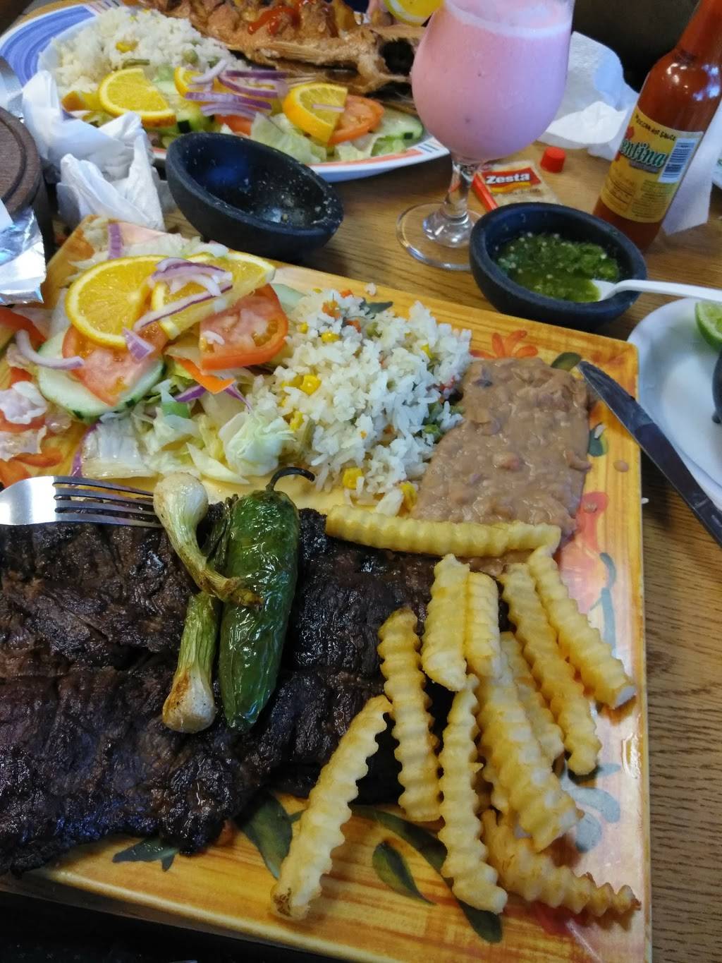 Isla Del Mar # 2 | restaurant | 1300 Glen Rock Ave, Waukegan, IL 60085, USA | 8475996001 OR +1 847-599-6001