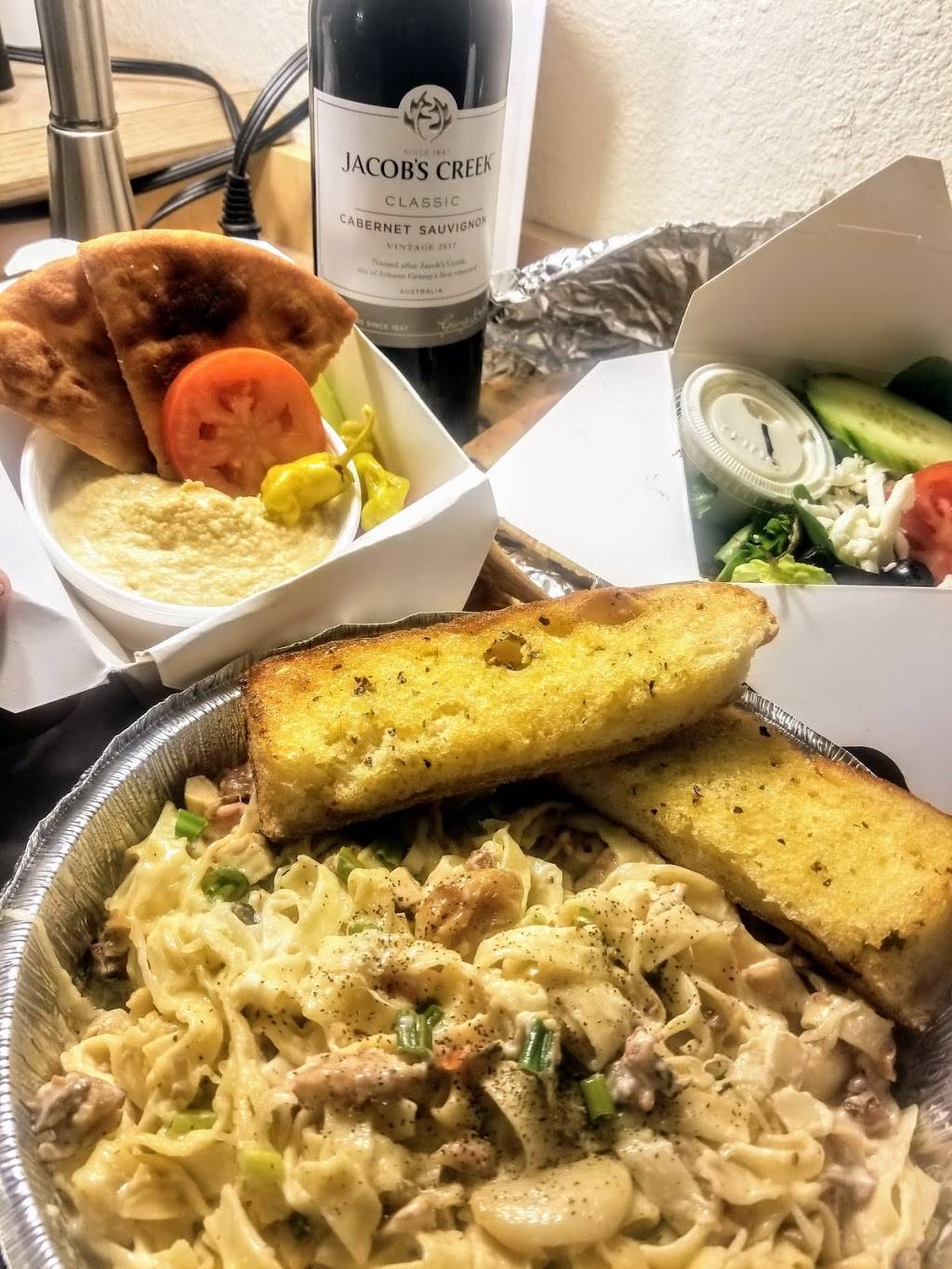 Bella Luna Pizza and Pasta | restaurant | 2313, 243 SW 153rd St, Burien, WA 98166, USA | 2062443634 OR +1 206-244-3634