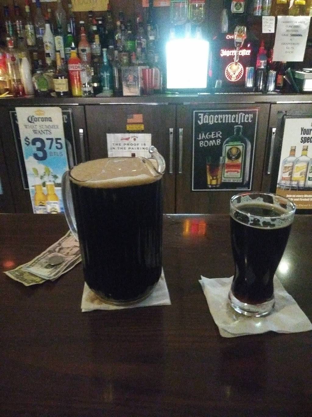 Dog House Saloon | restaurant | 1940 E Laketon Ave, Muskegon, MI 49442, USA | 2317773888 OR +1 231-777-3888