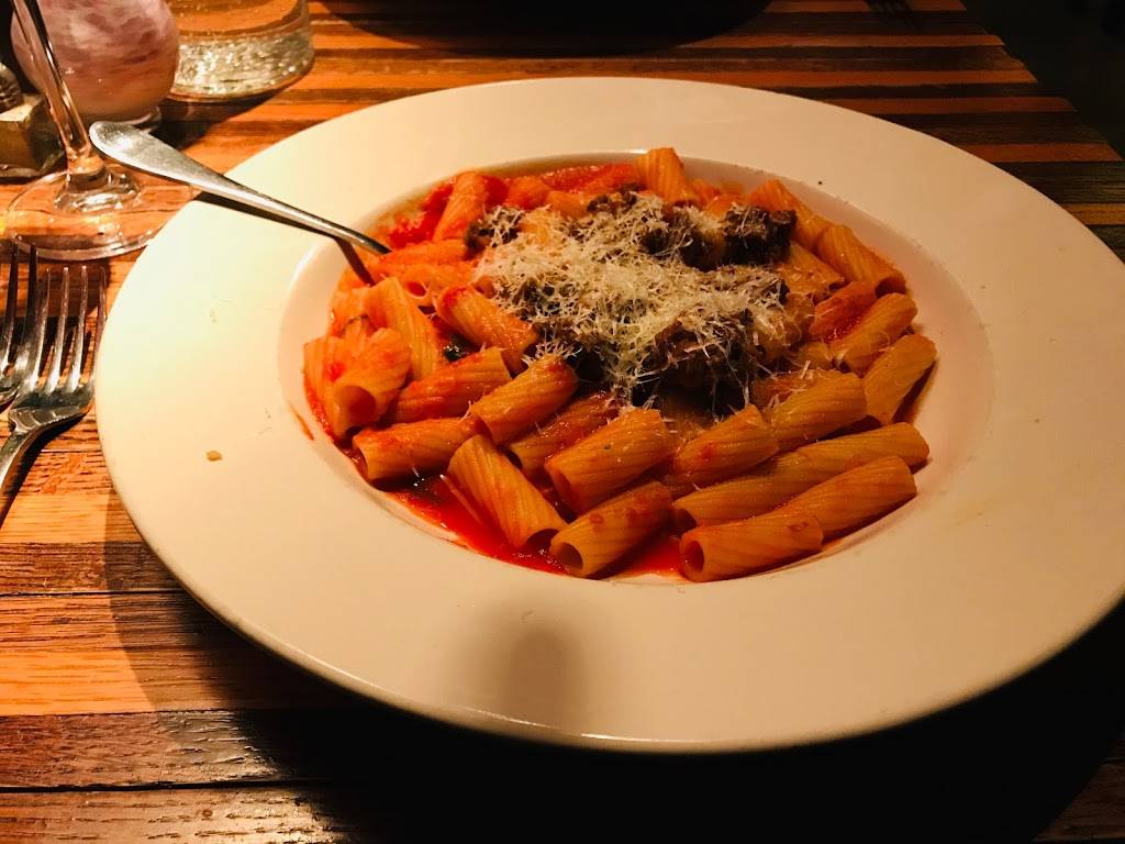 Ragazza Food & Wine | restaurant | 4301 Main St, Kansas City, MO 64111, USA | 8169604744 OR +1 816-960-4744