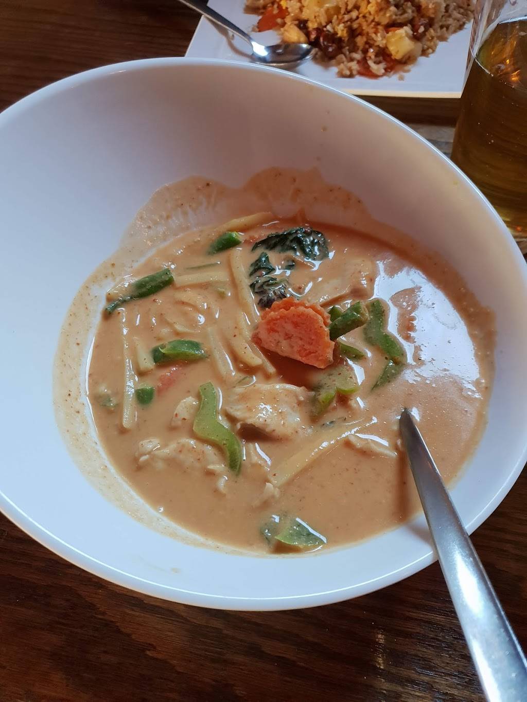 Cest Bien Thai | restaurant | 2418, 3900 N Lincoln Ave, Chicago, IL 60613, USA | 7733278818 OR +1 773-327-8818