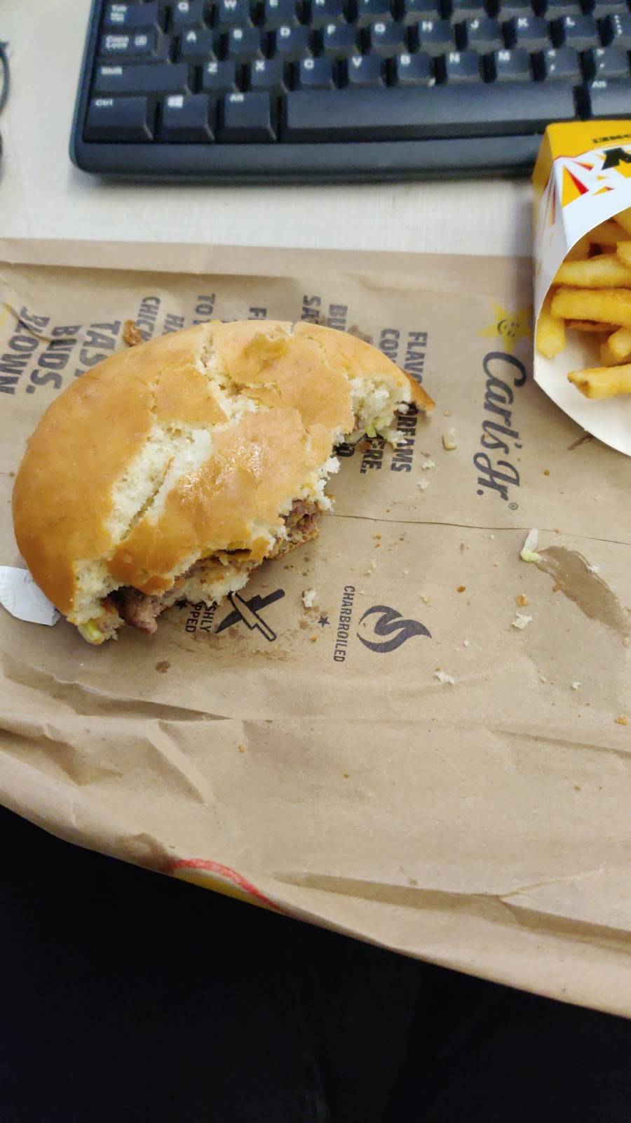 Carls Jr. | restaurant | 2185 S Broadway, Santa Maria, CA 93454, USA | 8059282120 OR +1 805-928-2120