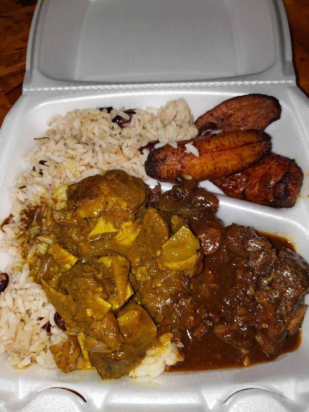 Jamrock Sports Bar & Grill | restaurant | 417 S College Rd Suite 24, Wilmington, NC 28403, USA | 9108335820 OR +1 910-833-5820