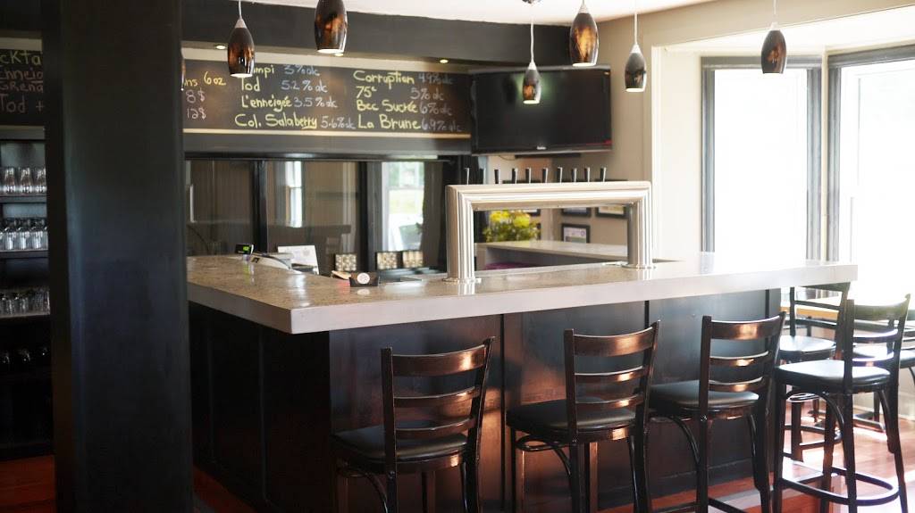 Microbrasserie Maltéus | restaurant | 5 Rue Victoria E, Salaberry-de-Valleyfield, QC J6T 2L1, Canada | 4507470315 OR +1 450-747-0315