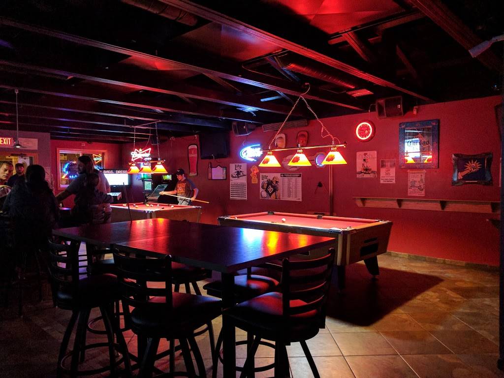 Firehouse Bar and Grill | restaurant | 338 Main Ave, De Pere, WI 54115, USA | 9204031480 OR +1 920-403-1480