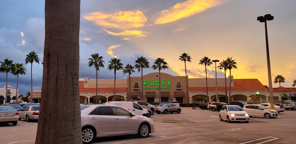 Shoppes at Lago Mar | shopping mall | 15700 SW 72nd St, Miami, FL 33193, USA | 3059471664 OR +1 305-947-1664