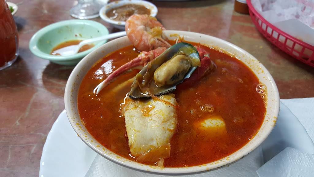 Mariscos Vuelve A La Vida | restaurant | 5630 W Camelback Rd, Glendale, AZ 85301, USA | 6233228436 OR +1 623-322-8436