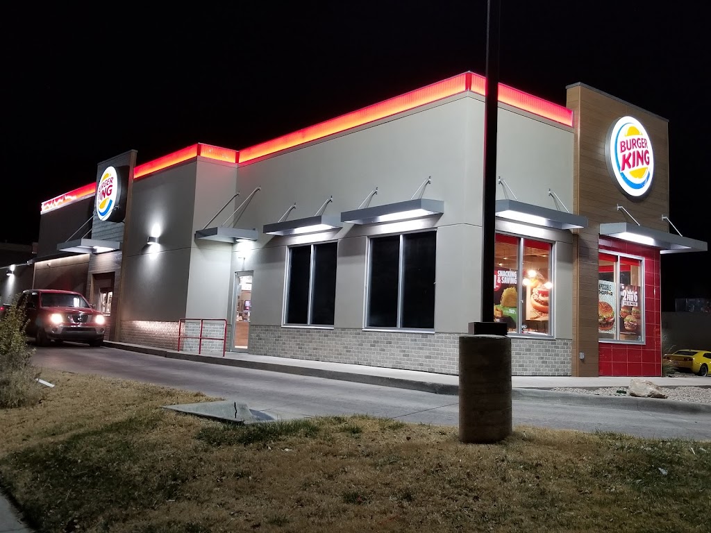 Burger King | restaurant | 808 W Wyatt Earp Blvd, Dodge City, KS 67801, USA | 7853713188 OR +1 785-371-3188