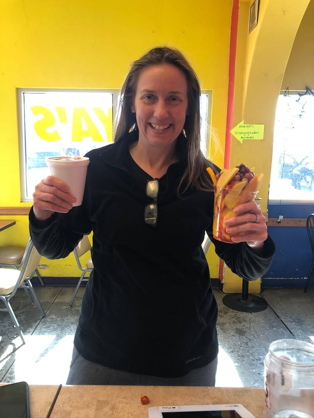 Mayas Mangoneadas | restaurant | 3302 Q St, Omaha, NE 68107, USA | 4027185582 OR +1 402-718-5582