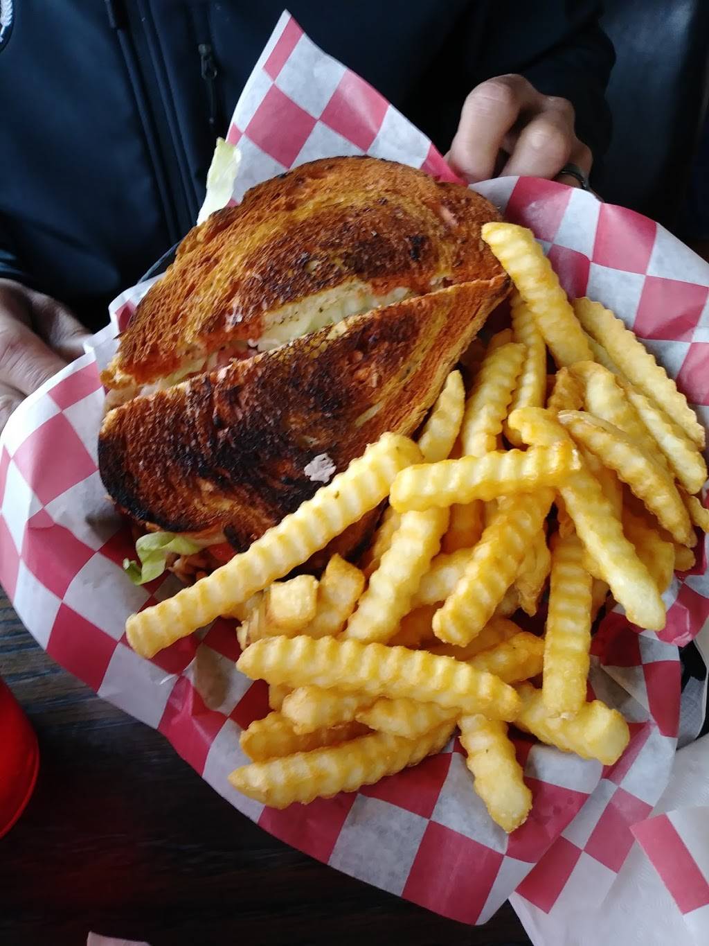 Diner on 12th | restaurant | 1212 E 12th St, Mishawaka, IN 46544, USA | 5742541212 OR +1 574-254-1212