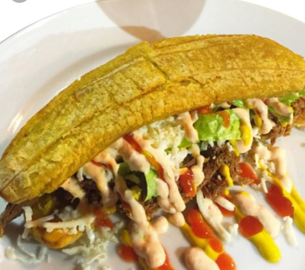 La Dueña Latín Food | restaurant | 7591 University Blvd, Winter Park, FL 32792, USA | 3212957952 OR +1 321-295-7952