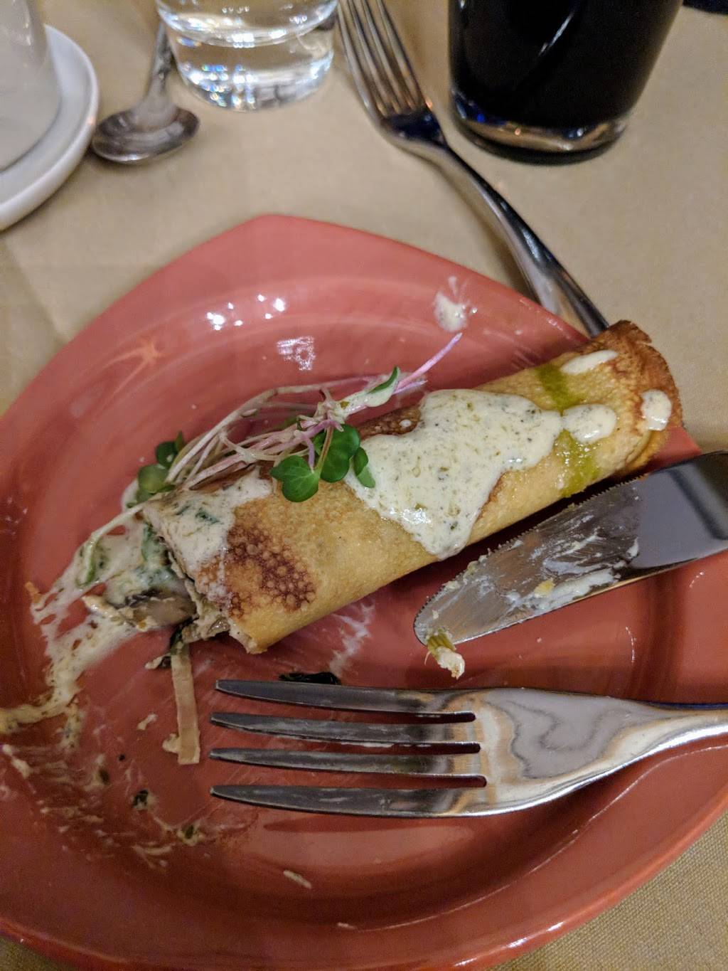 Arianas Restaurant | restaurant | 1 Market St, Lyme, NH 03784, USA | 6033534405 OR +1 603-353-4405