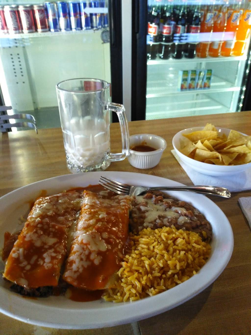 Los Primos | restaurant | 388 Main St, Pixley, CA 93256, USA | 5597573552 OR +1 559-757-3552