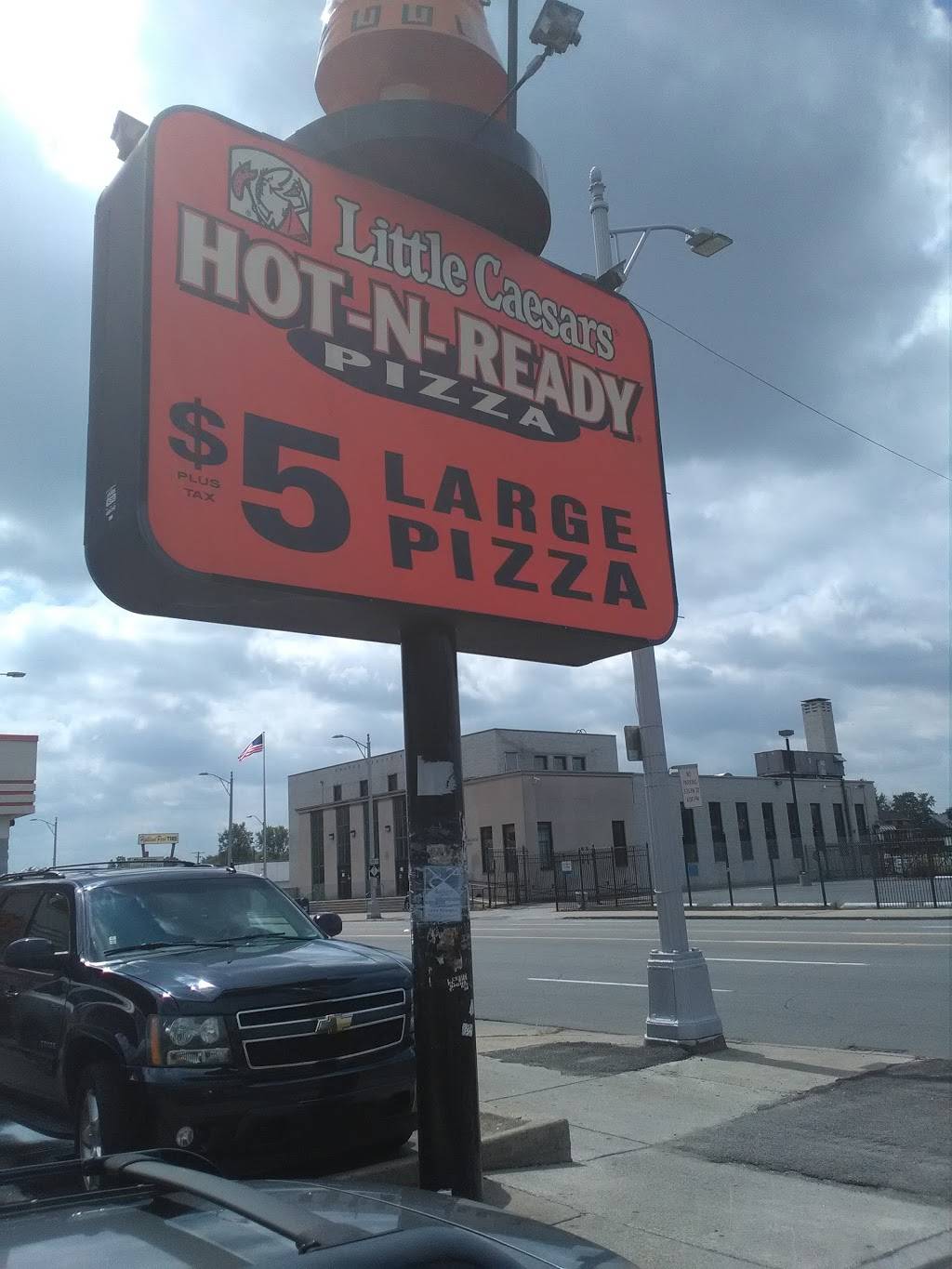 Little Caesars Pizza | meal takeaway | 13222 Woodward Ave, Highland Park, MI 48203, USA | 3138696300 OR +1 313-869-6300