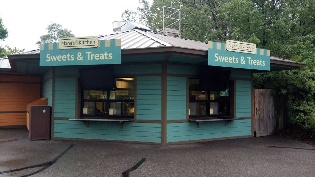 Nanas Choice Burgers, Hot Dogs, & Sweet Treats | restaurant | 1200 W Washington St, Indianapolis, IN 46222, USA | 3176302001 OR +1 317-630-2001