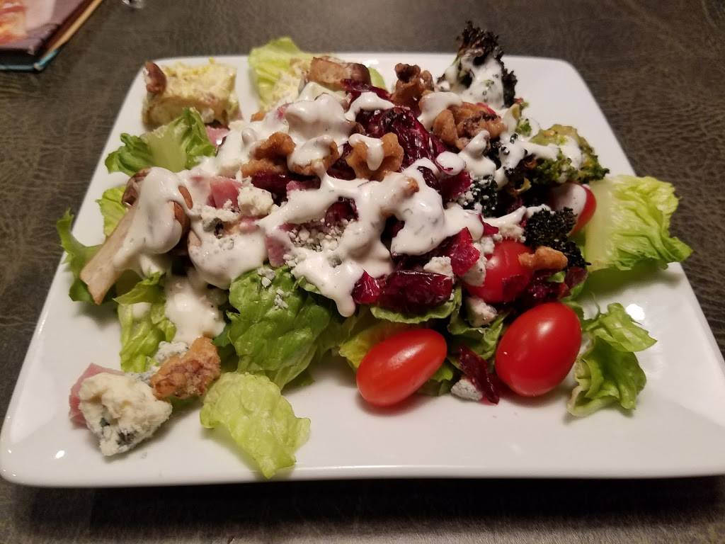 Ruby Tuesday | restaurant | 5880 Leesburg Pike, Falls Church, VA 22041, USA | 7038206602 OR +1 703-820-6602