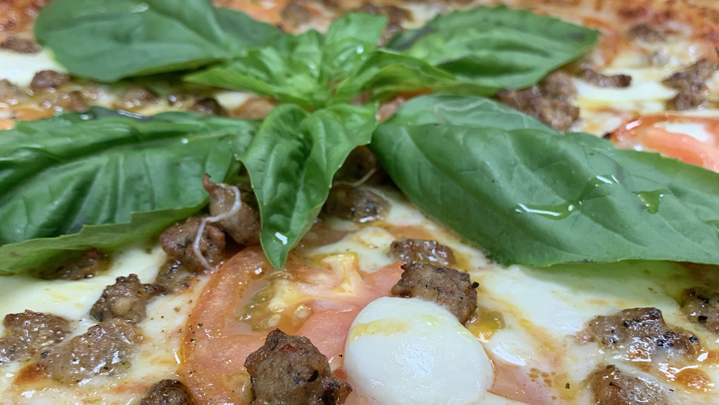 Gio’s Pizzeria | restaurant | 18285 Collier Ave Suite H, Lake Elsinore, CA 92530, USA | 9512452876 OR +1 951-245-2876