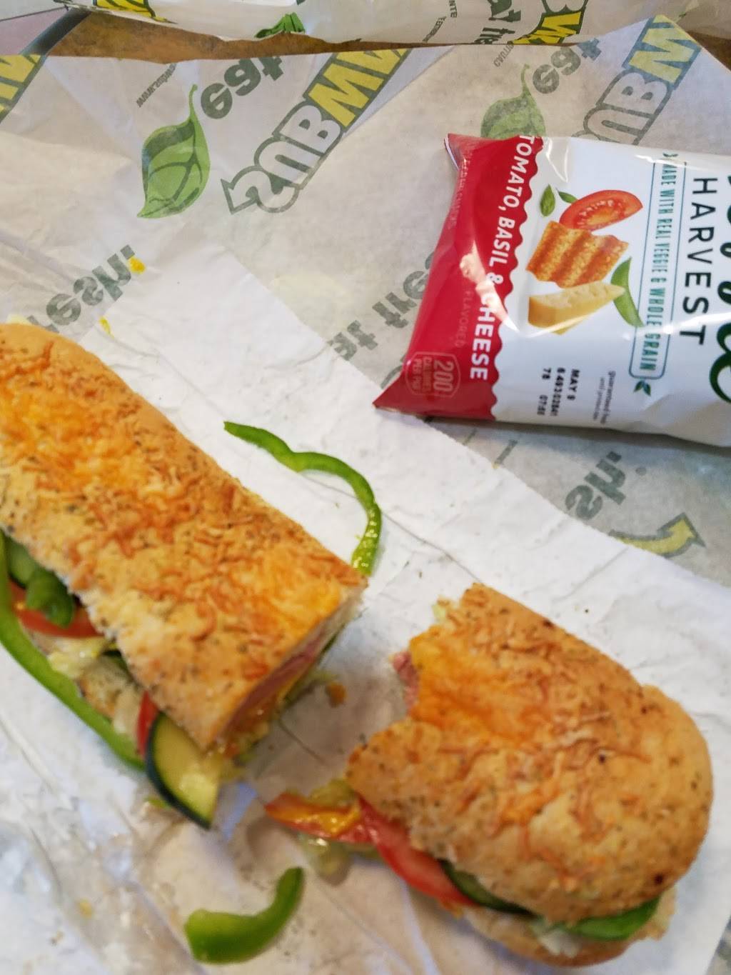 Subway | restaurant | 655 Tucker Rd, Tehachapi, CA 93561, USA | 6618237075 OR +1 661-823-7075