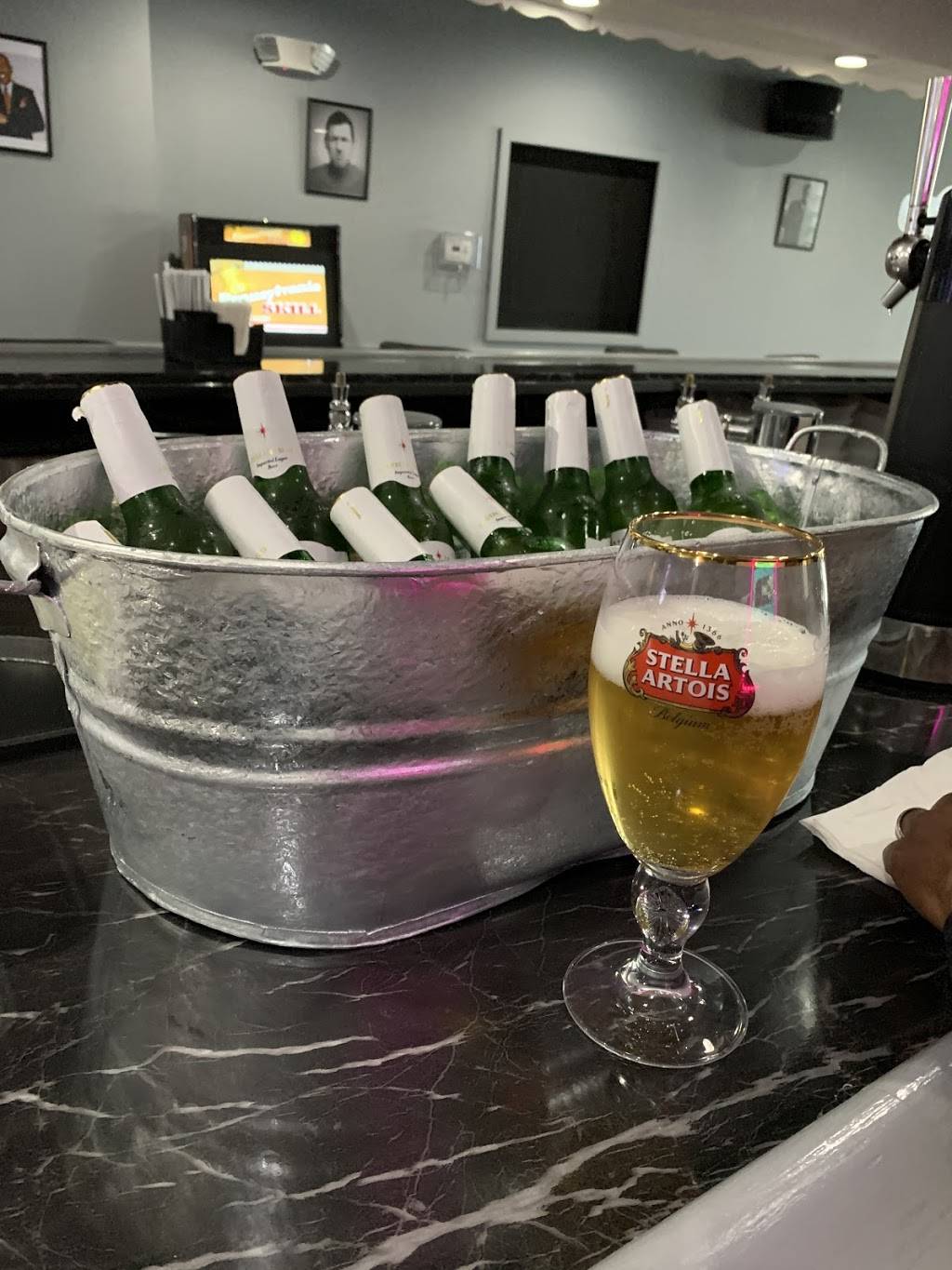 LaughLounge & Restaurant | restaurant | 40 N 7th St, Lebanon, PA 17046, USA | 7172775409 OR +1 717-277-5409