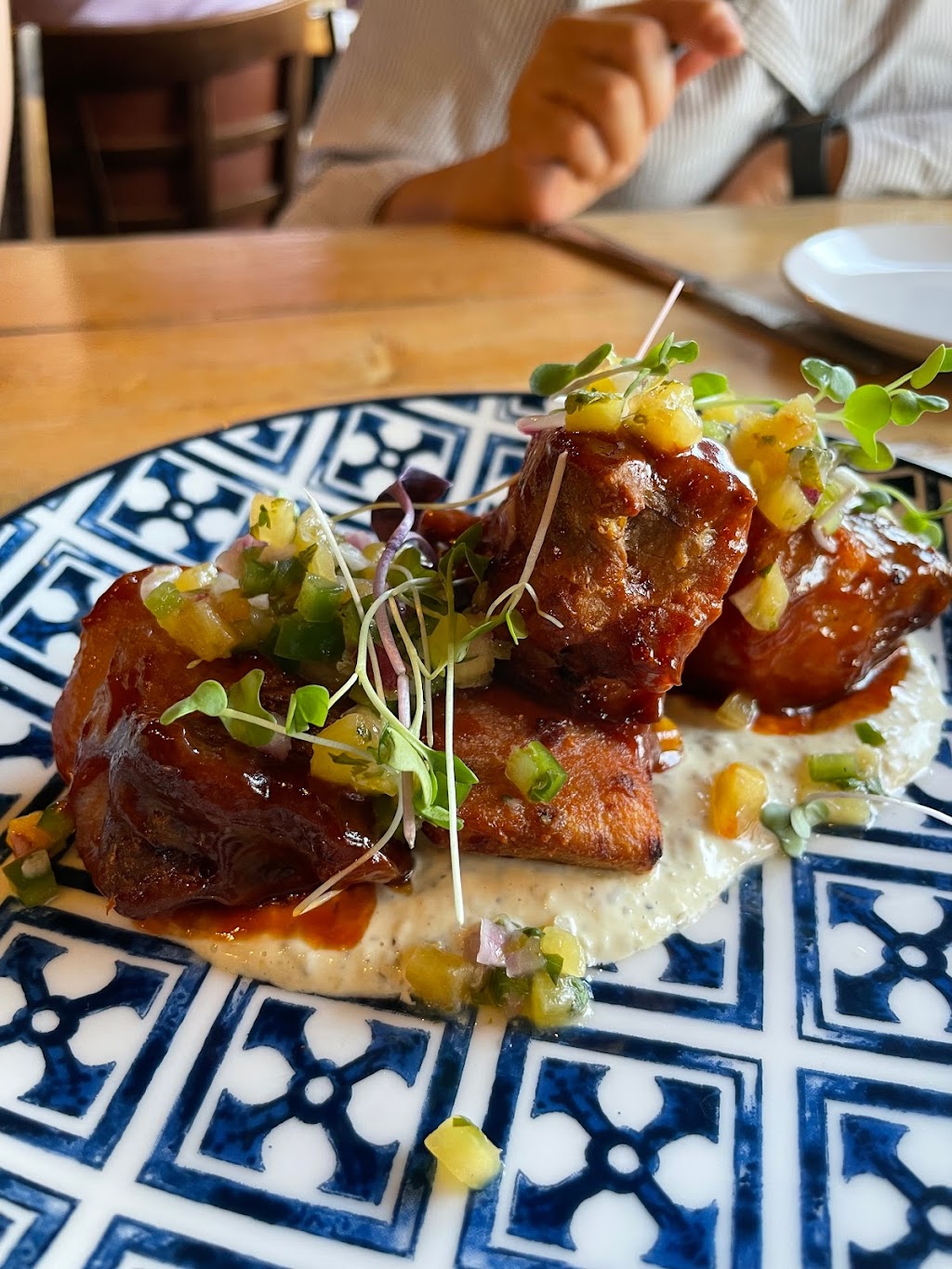 Subourbon Southern Kitchen and Spirits | restaurant | 2234 W Dublin Granville Rd, Columbus, OH 43085, USA | 6145050773 OR +1 614-505-0773