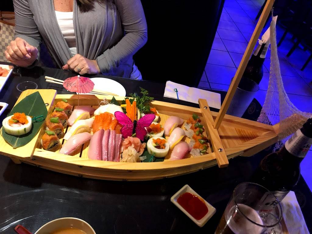 Yoshi Sushi | restaurant | 7895 Gunn Hwy, Tampa, FL 33626, USA | 8137927515 OR +1 813-792-7515