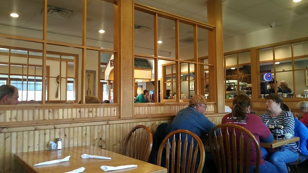 The Elm Street Eatery | restaurant | 135 W Elm St, Lebanon, MO 65536, USA | 4175882700 OR +1 417-588-2700