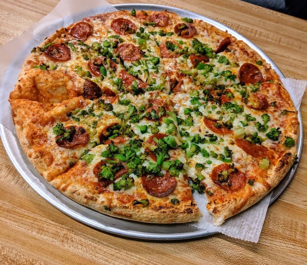 Alexias Pizza | restaurant | 93 Main St, Belfast, ME 04915, USA | 2073389676 OR +1 207-338-9676